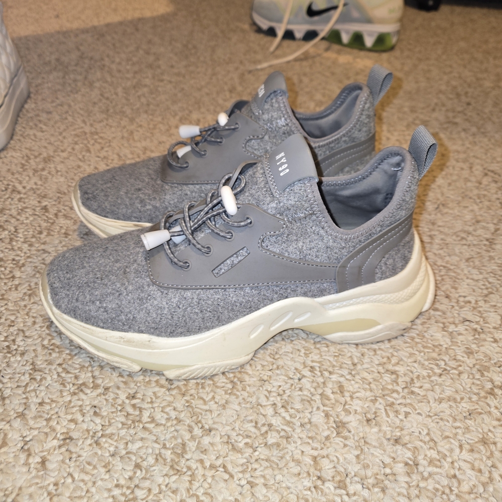 Steve Madden Gray and Cream Women's Sneakers